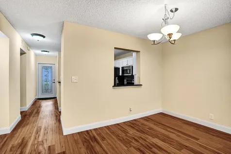 9005 Flynn Circle Boca Raton FL 33496