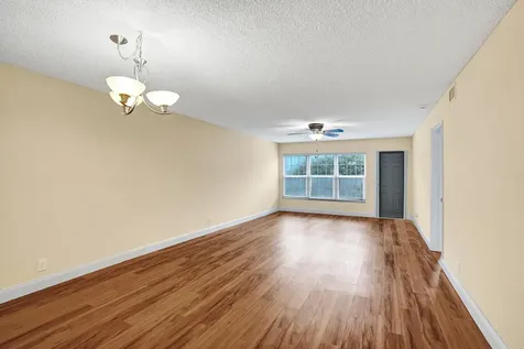 9005 Flynn Circle Boca Raton FL 33496
