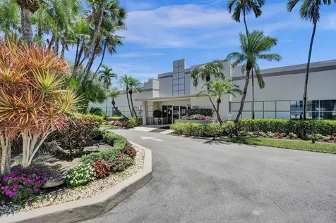 9005 Flynn Circle Boca Raton FL 33496