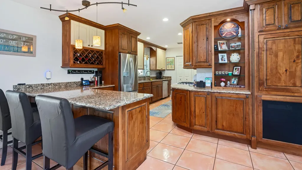 2549 NE 27th Avenue Fort Lauderdale FL 33305