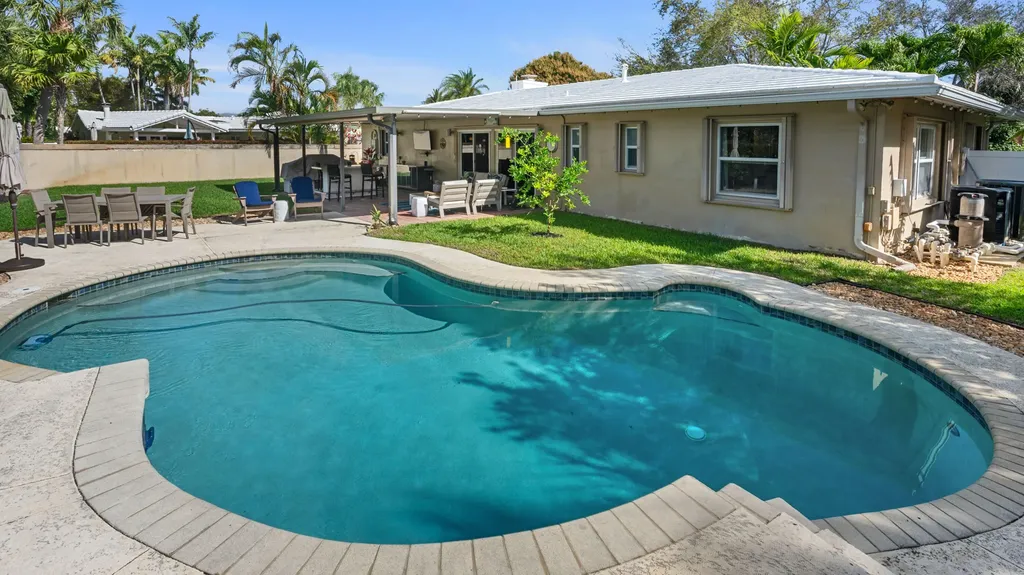 2549 NE 27th Avenue Fort Lauderdale FL 33305