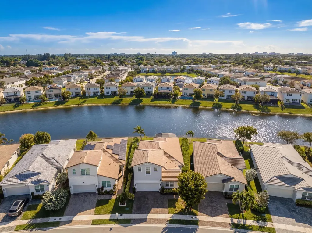 4122 Rosa Drive Deerfield Beach FL 33064
