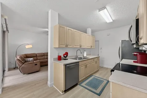 5927 NW 47th Way Coconut Creek FL 33073