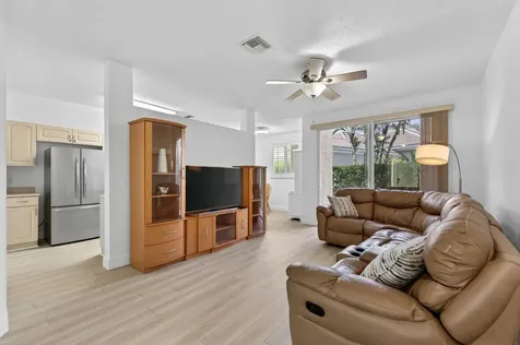 5927 NW 47th Way Coconut Creek FL 33073