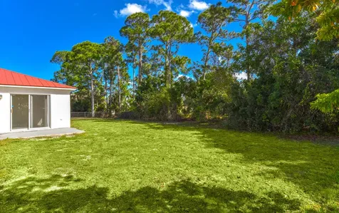 1750 SW Buttercup Avenue Port St Lucie FL 34953