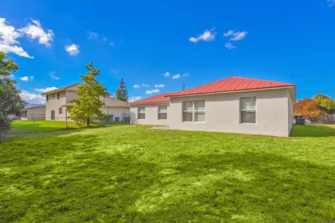 1750 SW Buttercup Avenue Port St Lucie FL 34953
