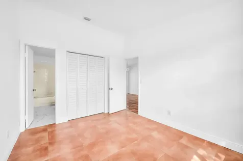 1010 NE 16th Street NE Fort Lauderdale FL 33304