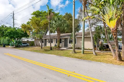 1010 NE 16th Street NE Fort Lauderdale FL 33304