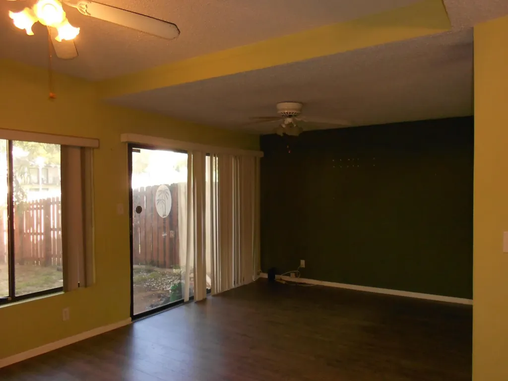 4213 NW 76th Avenue Davie FL 33024