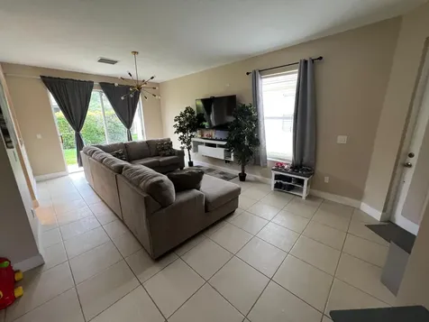 252 SW Manatee Springs Way Port St Lucie FL 34986