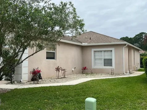 252 SW Manatee Springs Way Port St Lucie FL 34986