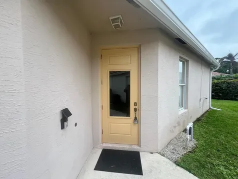 252 SW Manatee Springs Way Port St Lucie FL 34986