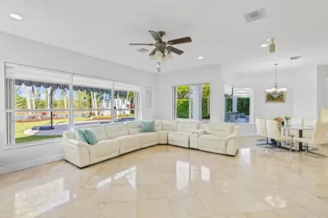 4918 SW 195th Terrace Miramar FL 33029