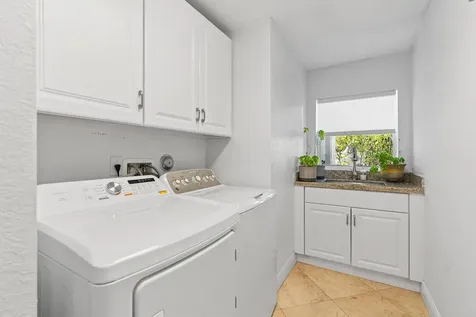 4918 SW 195th Terrace Miramar FL 33029