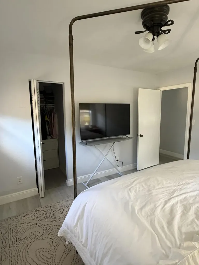 420 NW 7th Terrace Pompano Beach FL 33060