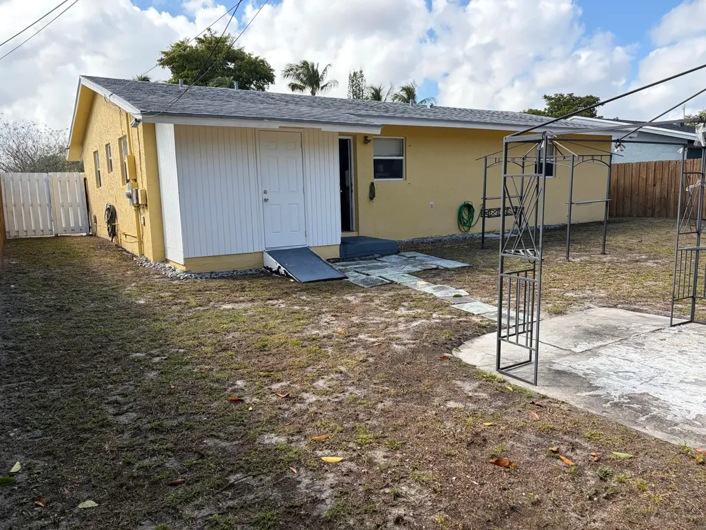 420 NW 7th Terrace Pompano Beach FL 33060