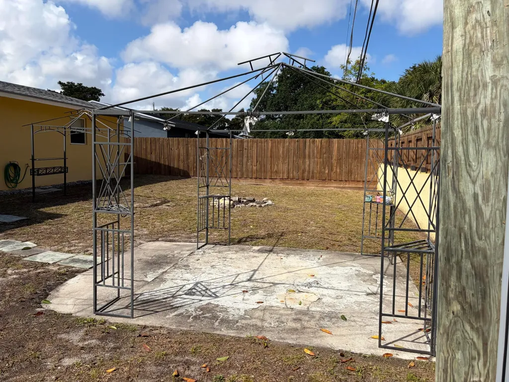 420 NW 7th Terrace Pompano Beach FL 33060