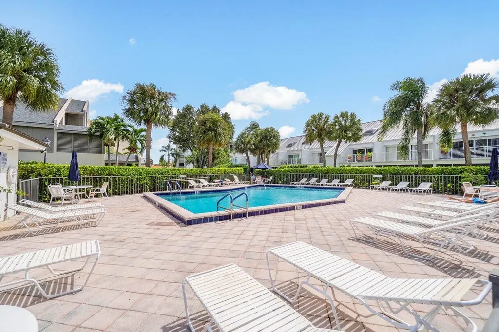 1605 S Us Highway 1 Jupiter FL 33477
