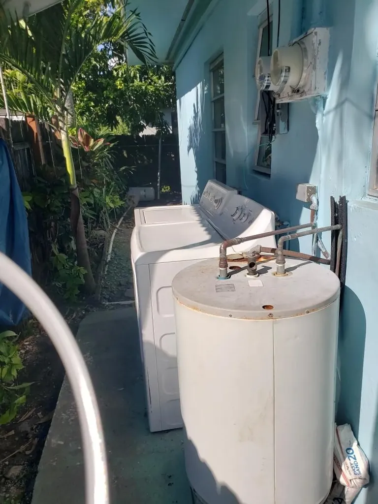 283 NE 111th Street Miami FL 33161
