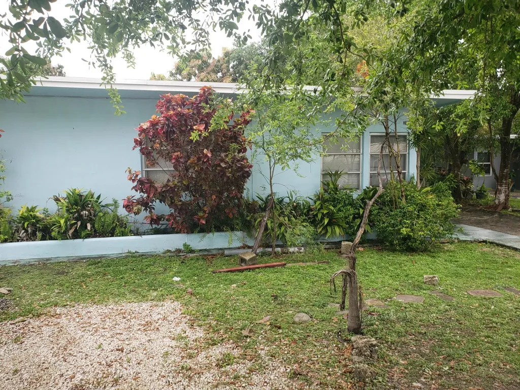 283 NE 111th Street Miami FL 33161
