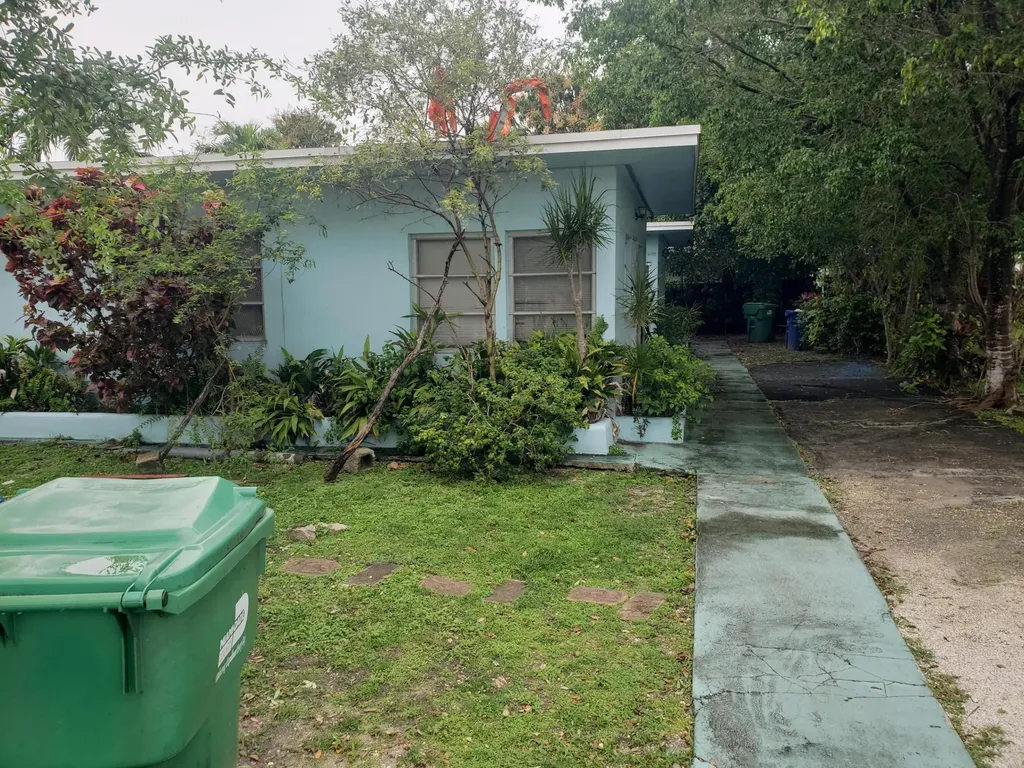 283 NE 111th Street Miami FL 33161
