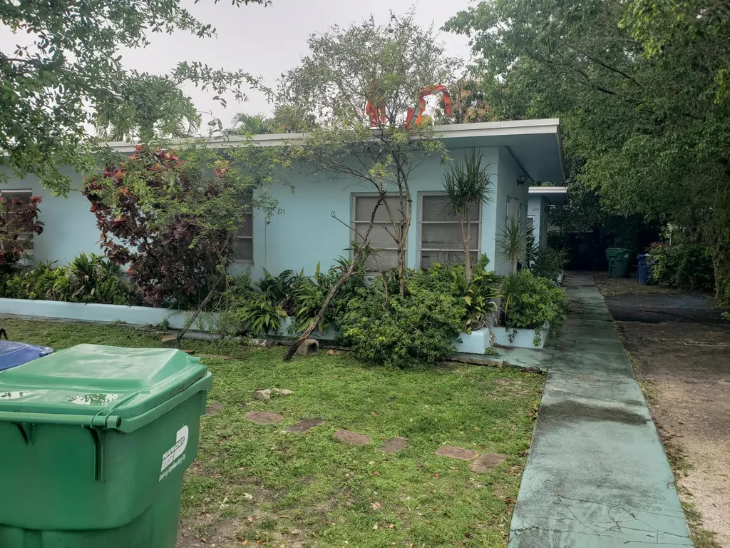 283 NE 111th Street Miami FL 33161