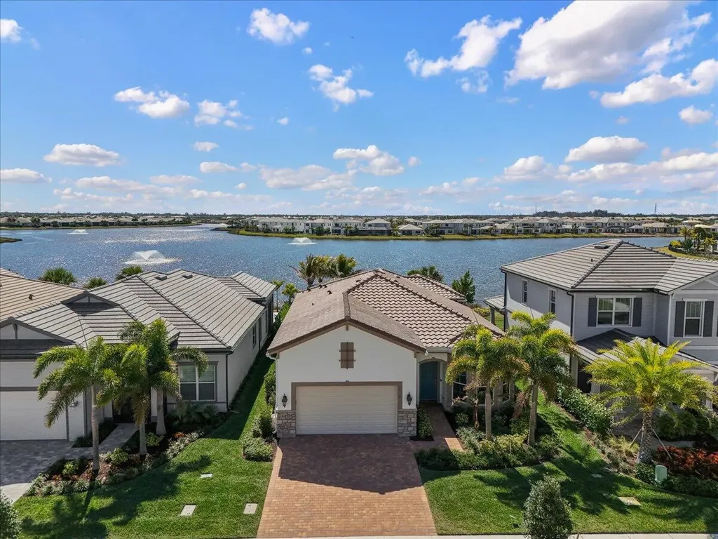 10366 Northbrook Circle Palm Beach Gardens FL 33412