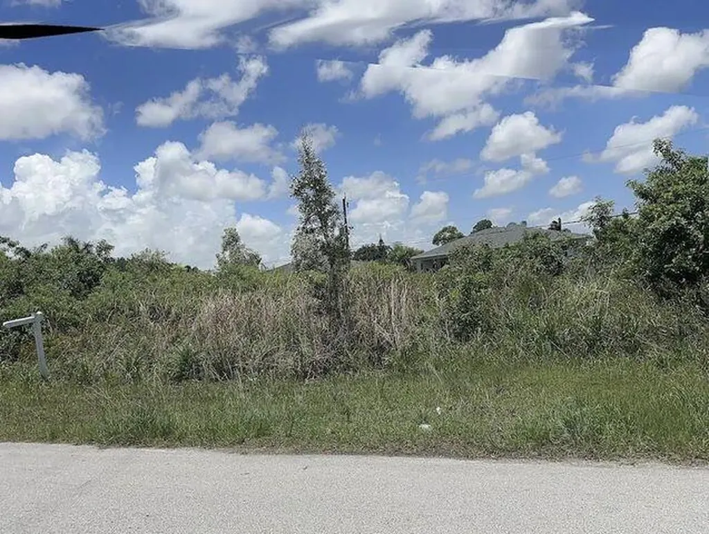 1285 SW Patricia Avenue Port St Lucie FL 34953