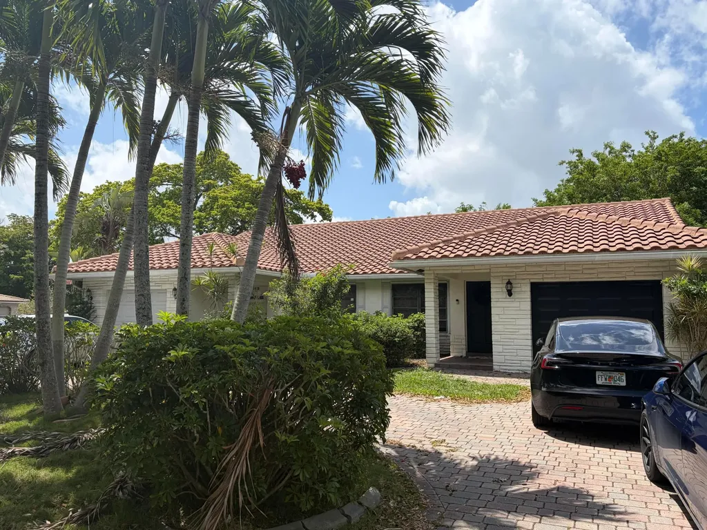 1410 NW 93rd Terrace Coral Springs FL 33071