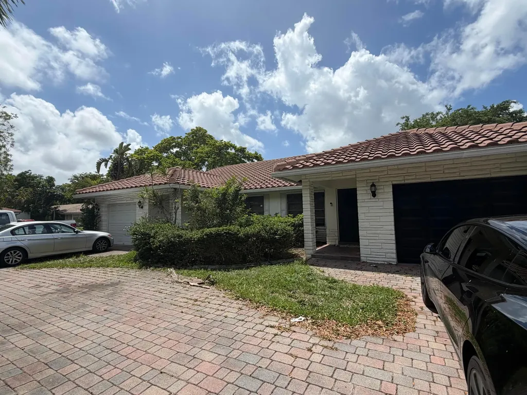 1410 NW 93rd Terrace Coral Springs FL 33071