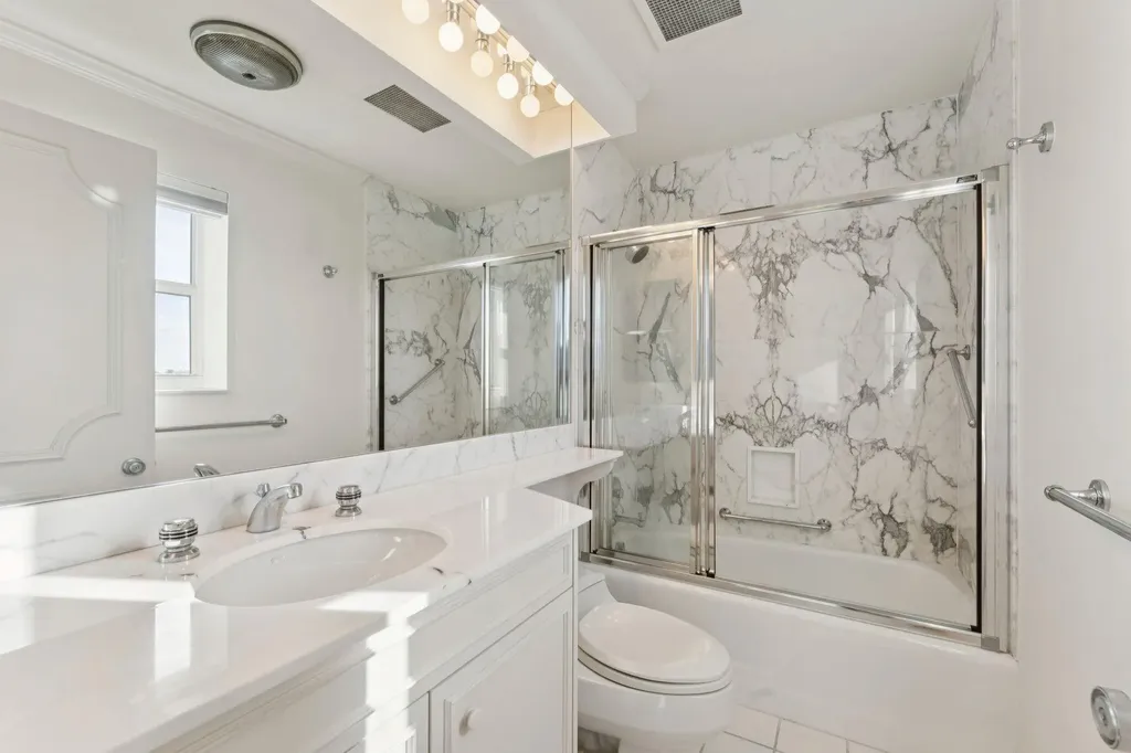 100 Royal Palm Way Palm Beach FL 33480