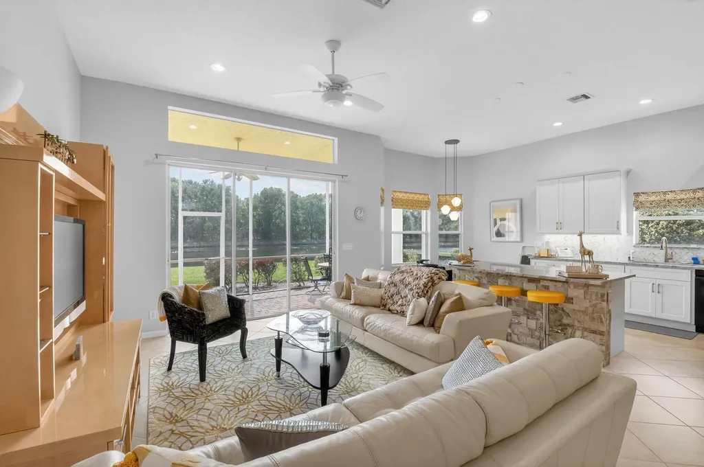 8208 Parini Way Lake Worth FL 33467