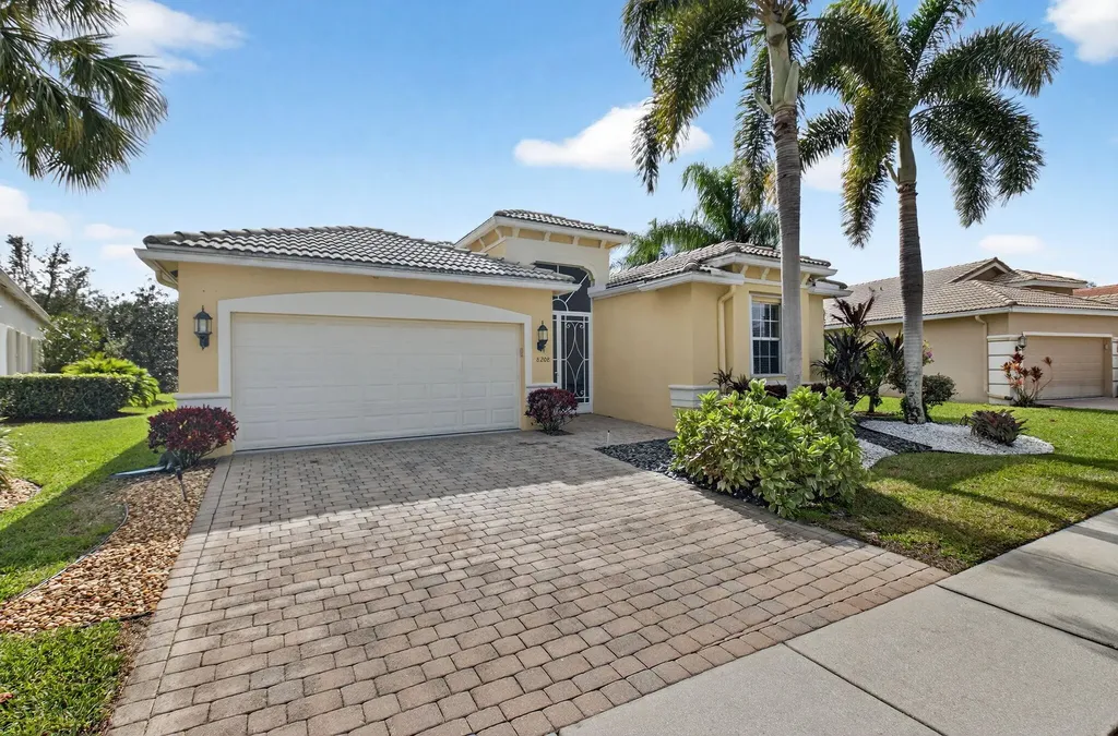 8208 Parini Way Lake Worth FL 33467