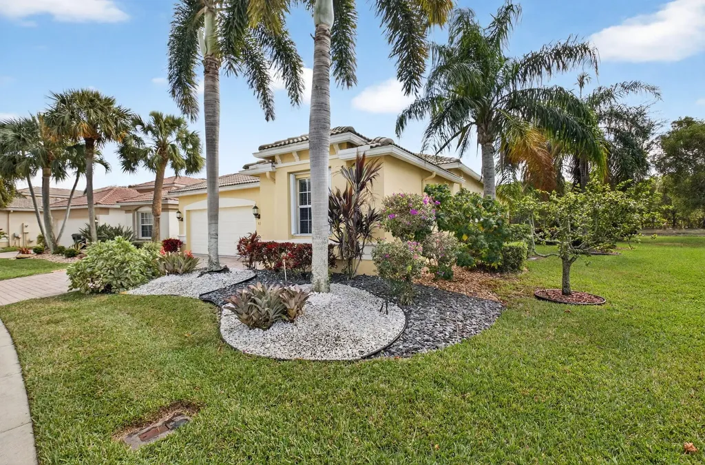 8208 Parini Way Lake Worth FL 33467