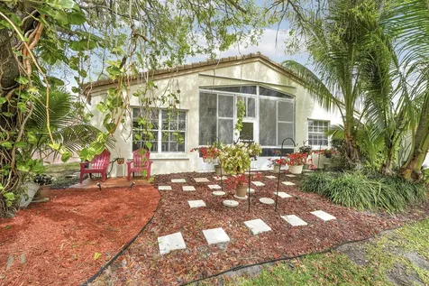 5648 American Circle Delray Beach FL 33484