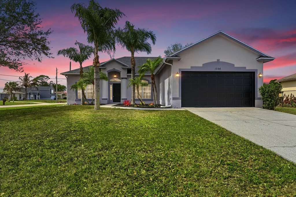 1598 SW Curtis Street Port St Lucie FL 34983