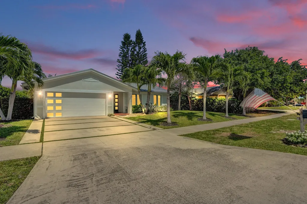 2673 SW 14th Court Deerfield Beach FL 33442