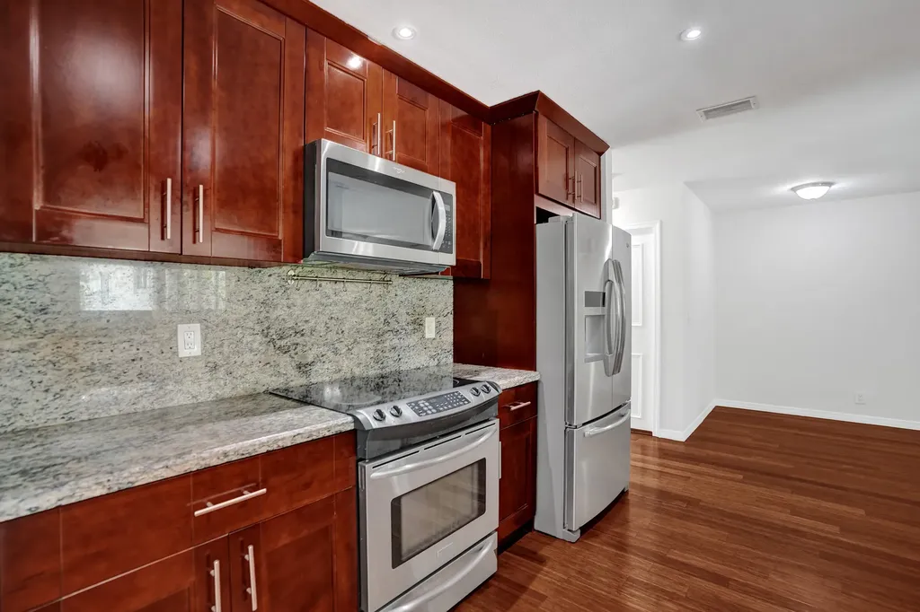 2673 SW 14th Court Deerfield Beach FL 33442