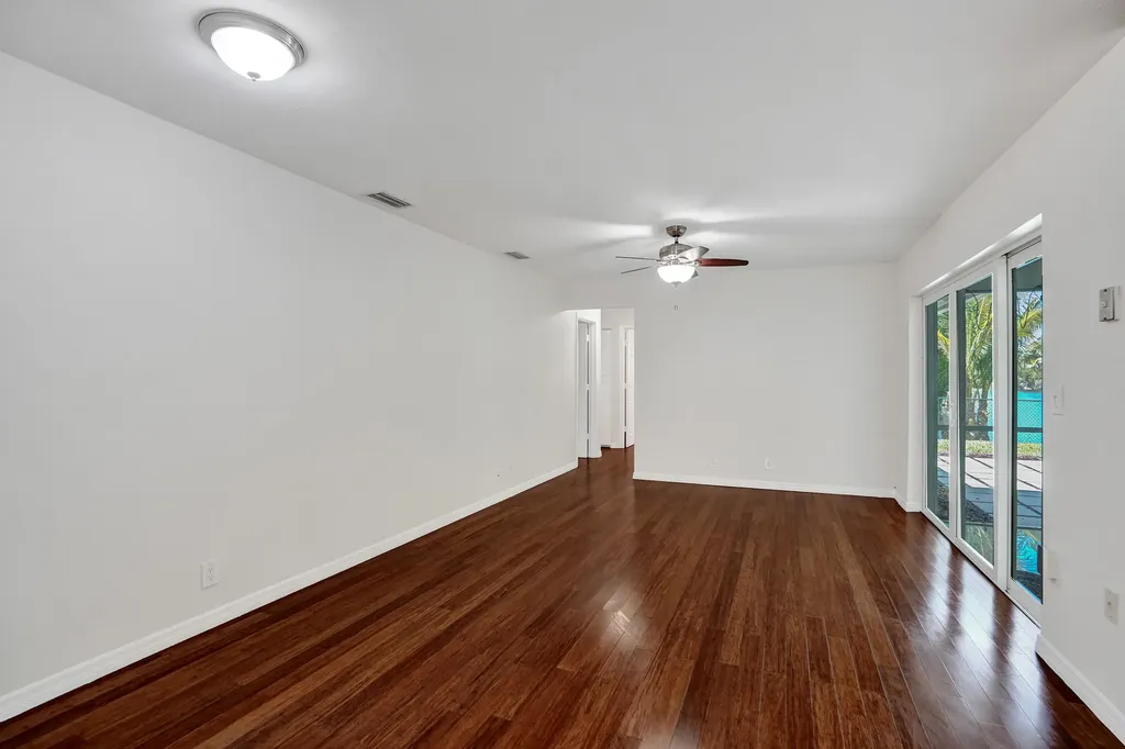 2673 SW 14th Court Deerfield Beach FL 33442