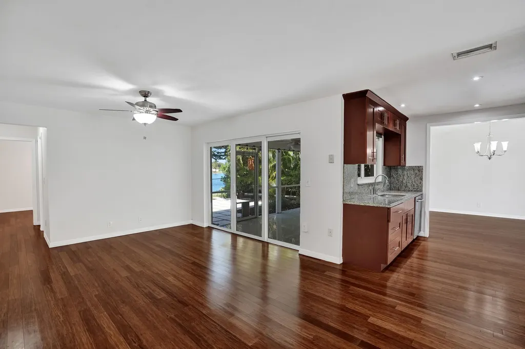 2673 SW 14th Court Deerfield Beach FL 33442