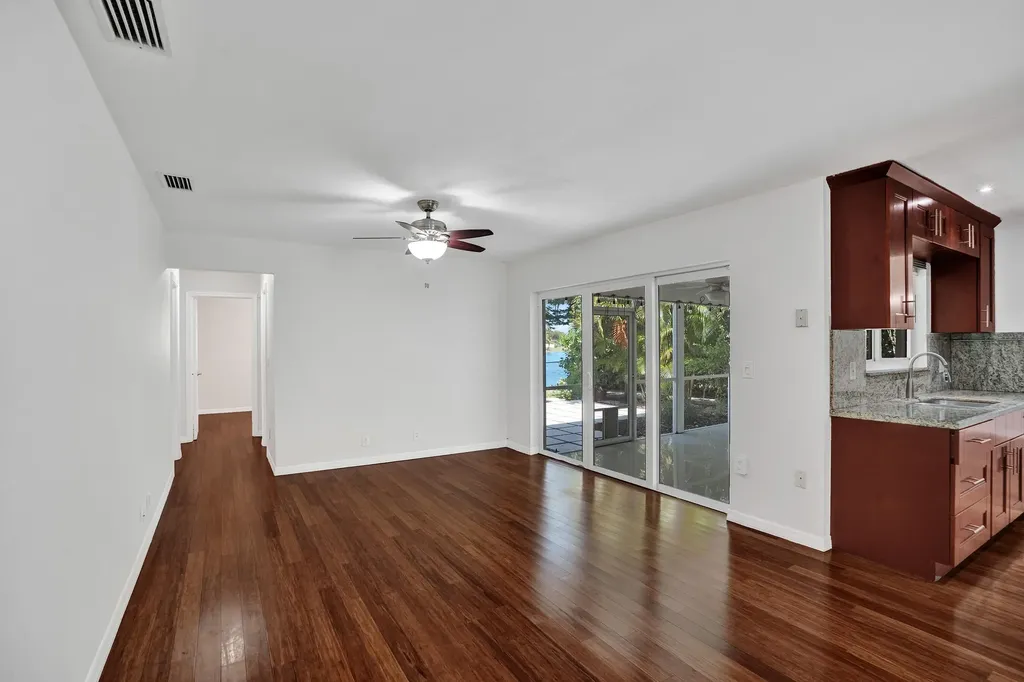 2673 SW 14th Court Deerfield Beach FL 33442