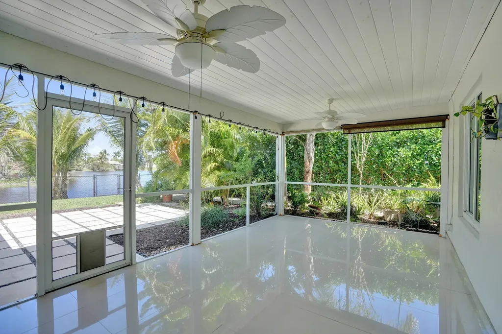 2673 SW 14th Court Deerfield Beach FL 33442