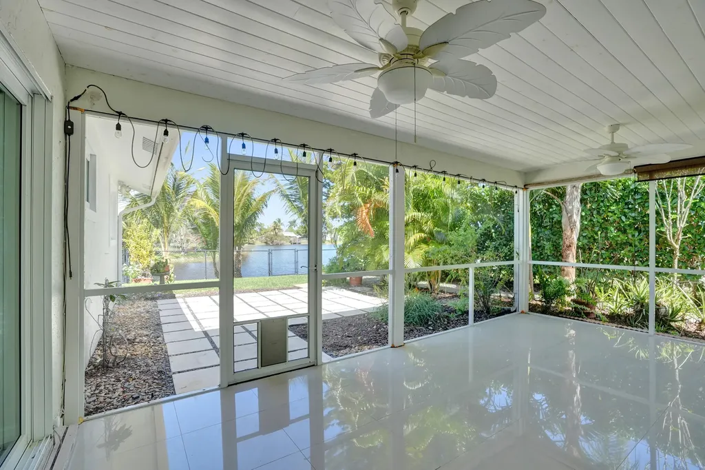 2673 SW 14th Court Deerfield Beach FL 33442