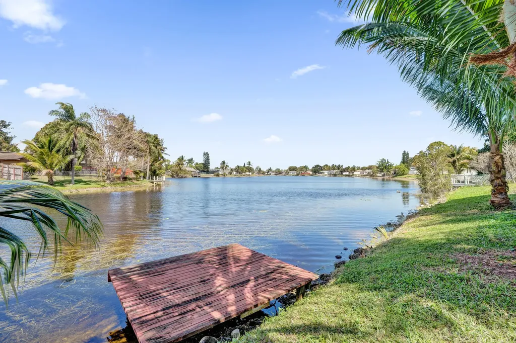 2673 SW 14th Court Deerfield Beach FL 33442