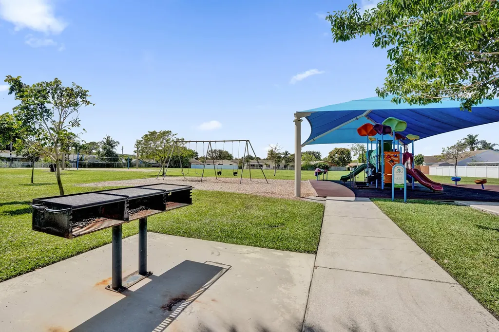 2673 SW 14th Court Deerfield Beach FL 33442