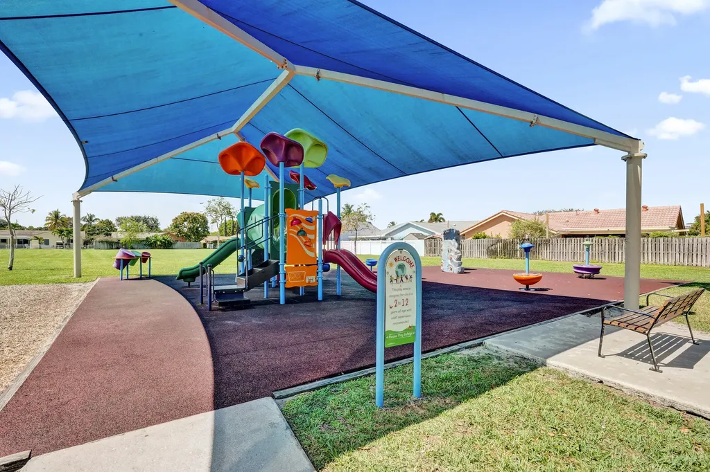 2673 SW 14th Court Deerfield Beach FL 33442