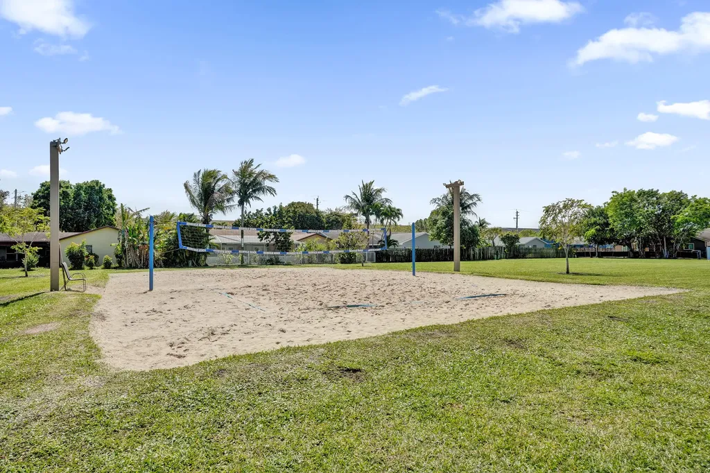 2673 SW 14th Court Deerfield Beach FL 33442
