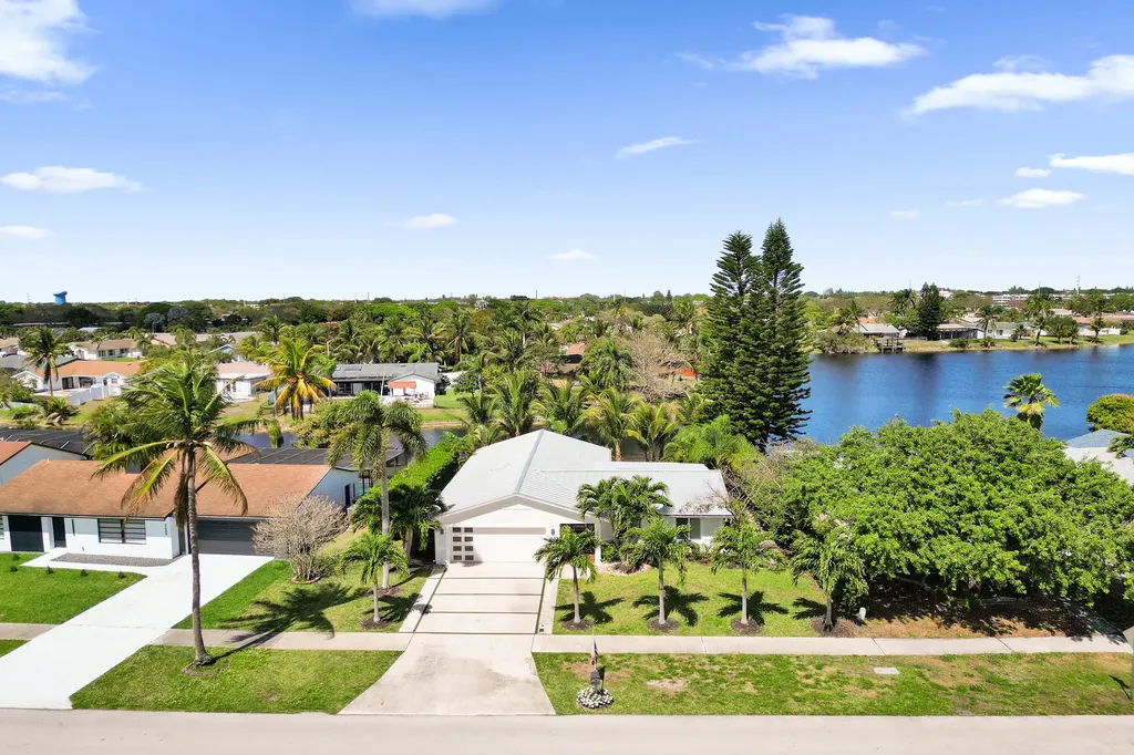 2673 SW 14th Court Deerfield Beach FL 33442