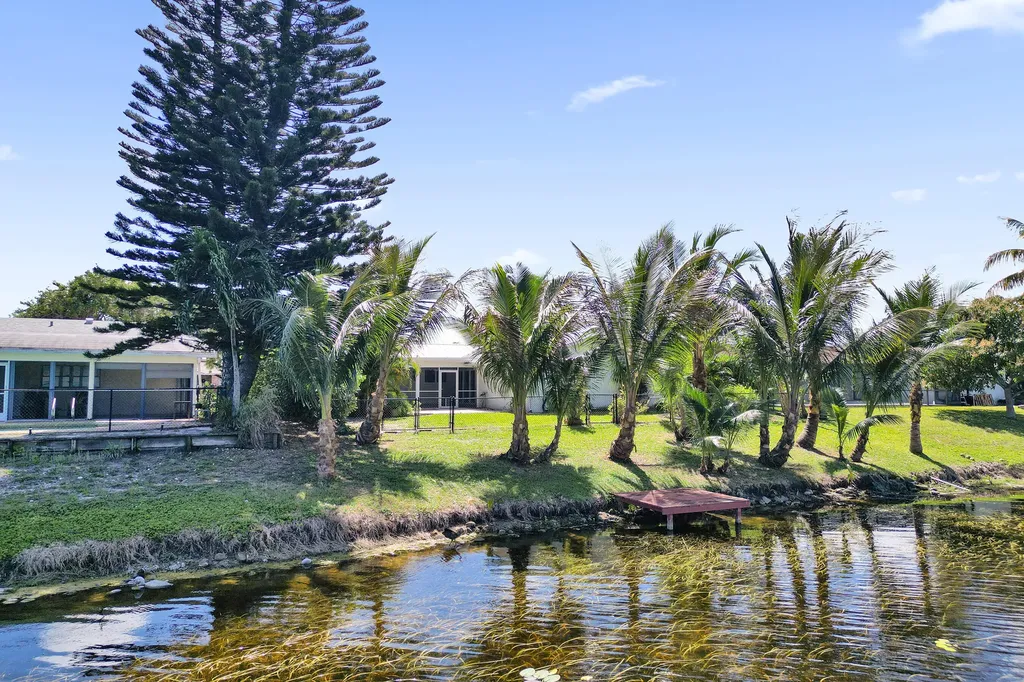 2673 SW 14th Court Deerfield Beach FL 33442