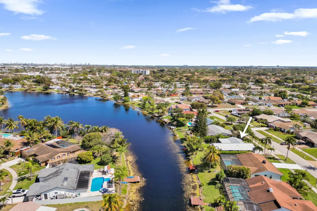 2673 SW 14th Court Deerfield Beach FL 33442
